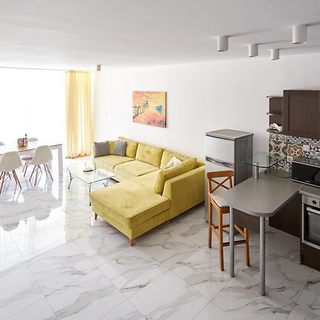 Luxury First Line Apartment With Pool By The Sea Nessebar Exterior foto